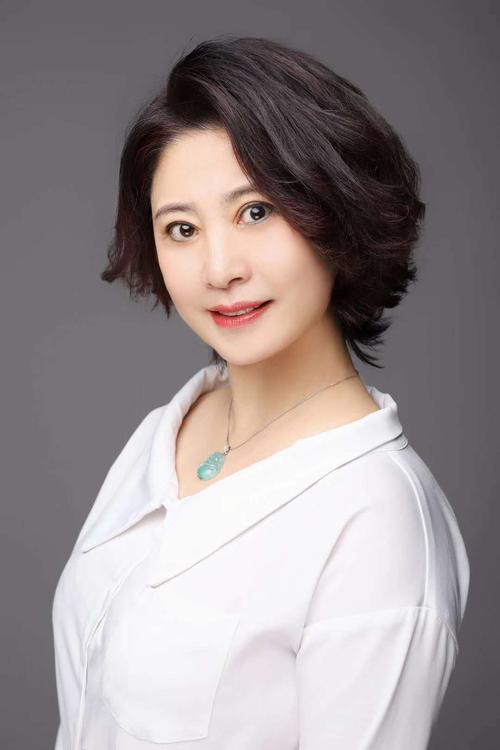 王萍老师是哪个学校的？-图1