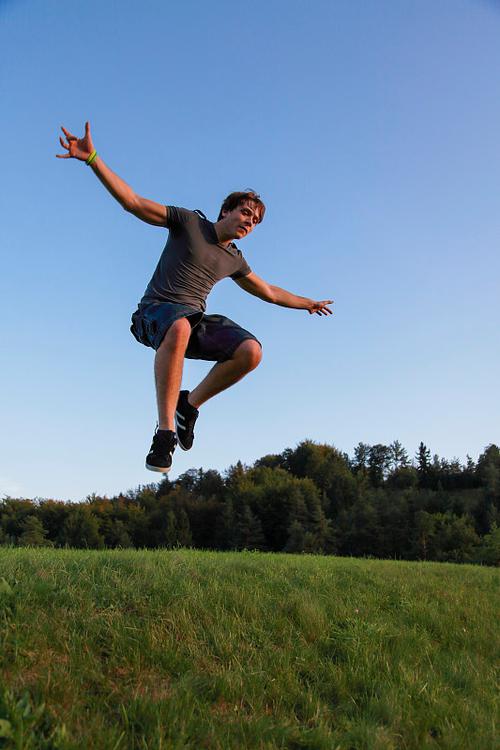 跳跃思维男孩，是天赋还是挑战？-图2