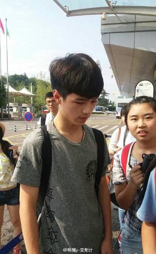 杨桐就读于北京的哪所大学？-图1