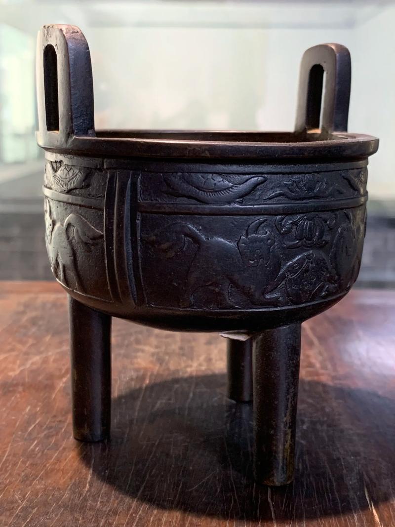 鼎式带盖香炉，哪种好选？-图1