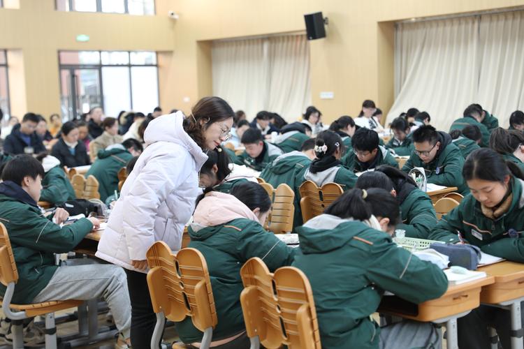 雅安新思维培训学校-图1