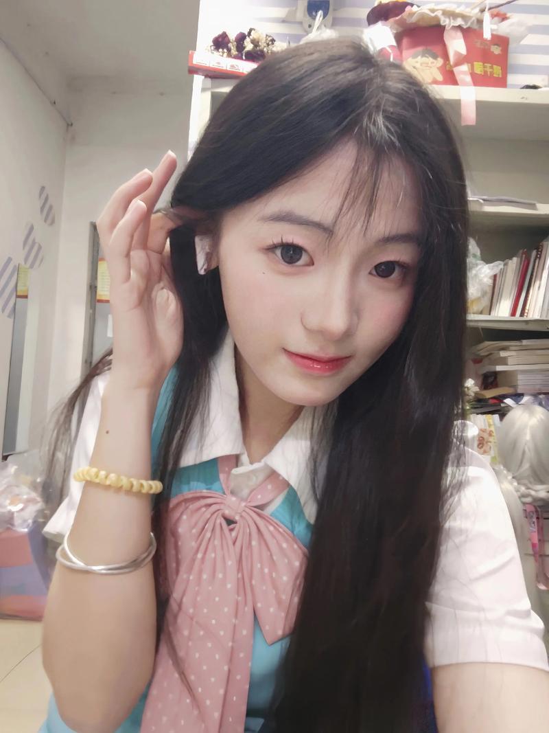 谭雪毕业于哪所大学？-图1